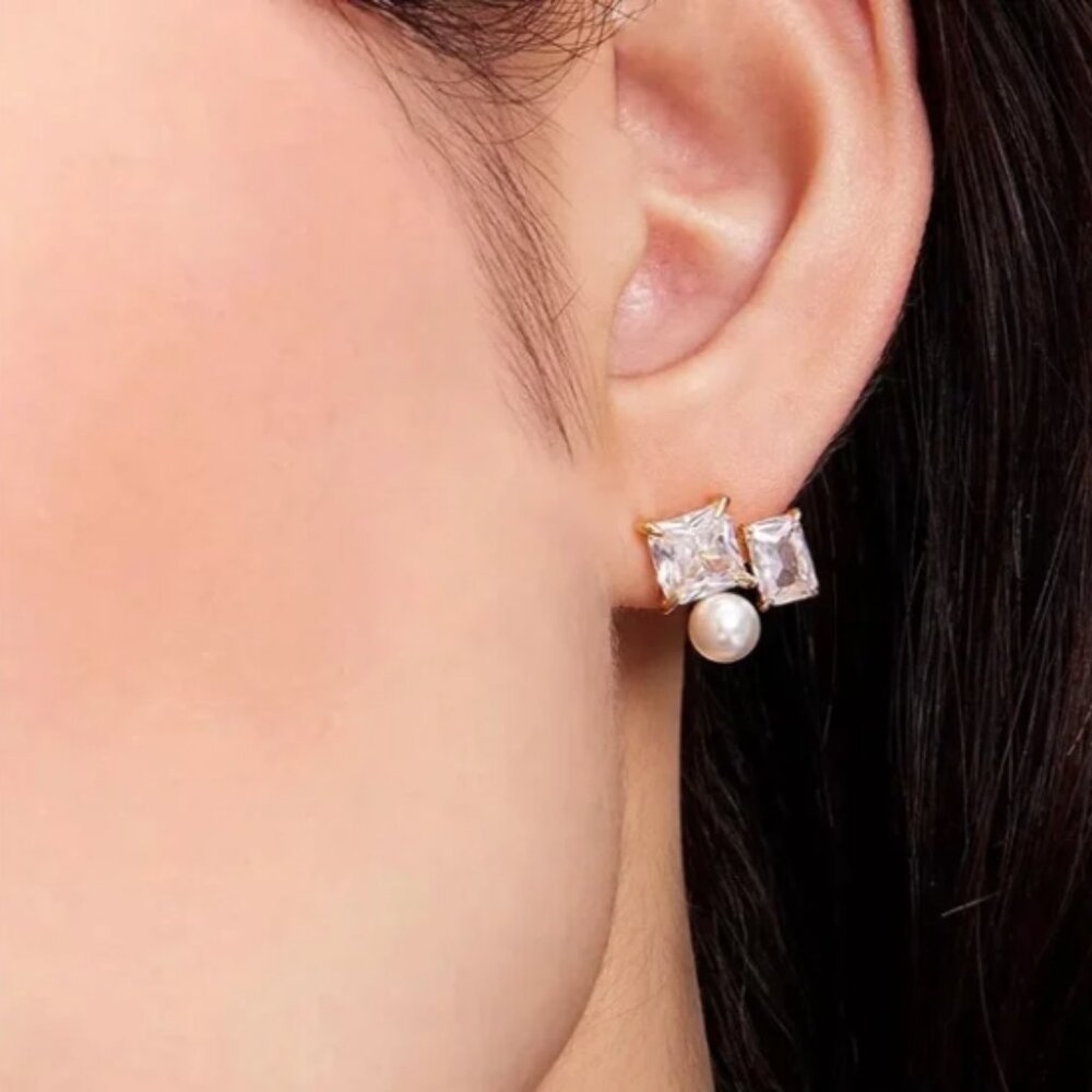 NWT - Kate Spade Victoria Cluster Stud Earrings - Picture 3 of 10
